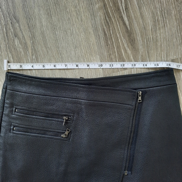 🤩BCBG lamb leather asymmetrical mini skirt - Picture 5 of 7
